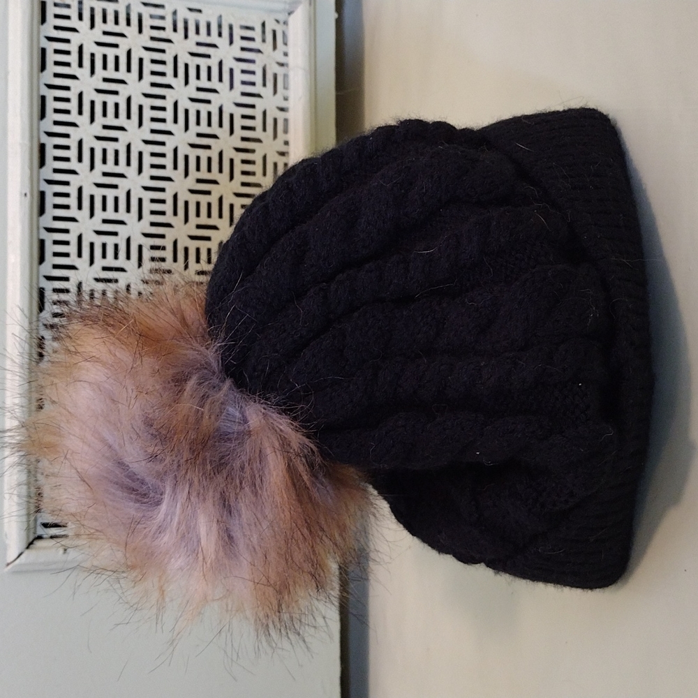 Women's Fox pom pom Cable knit cozy lined beanie black tan - Picture 2 of 4